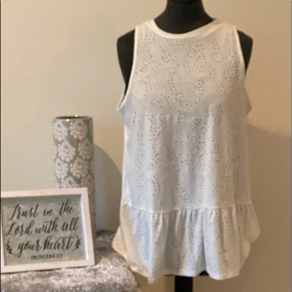 W5 White Eyelet top
